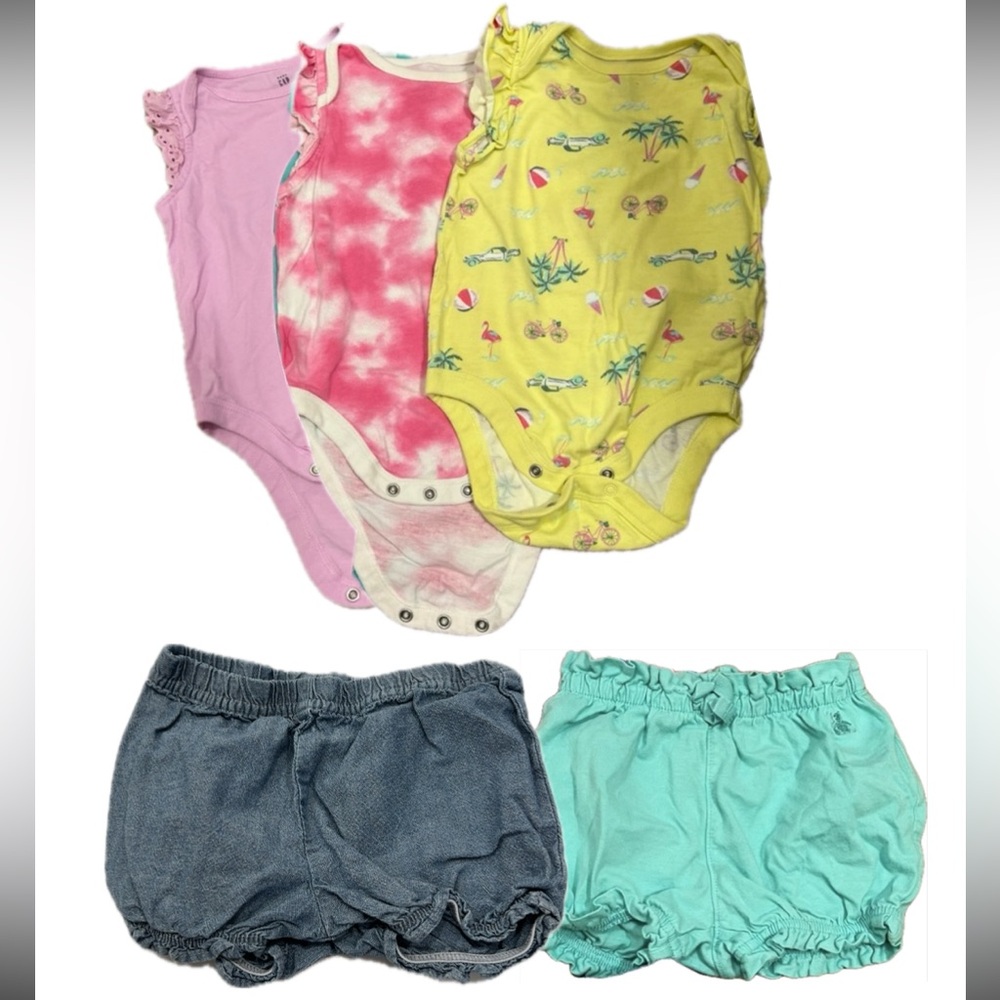 BABY GAP Onesies (3) & Bubble‎ Shorts (2) to mix & match, 6-12m